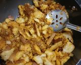 A picture of step 5 of Bread poha.