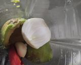 Foto del paso 1 de la receta: Salsa cremosa de aguacate🥑🫑🌶️🧅🧄