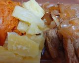 Foto del paso 6 de la receta: Adobo de cerdo con yucas y camote sancochados