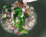 Foto langkah ke 6 dari resep Oseng² cumi asin cabe hijau.