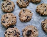 Foto langkah ke 3 dari resep Banana oat choco cookie.