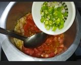 A picture of step 2 of Anda Maghaz Masala.