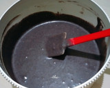 Foto langkah ke 3 dari resep Muffin Ketan Hitam Keju.