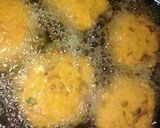 A picture of step 4 of Chana dal wada.