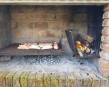 Foto del paso 1 de la receta: Asado, pollo, solomillo y chori a la parrilla 😋