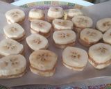 Foto langkah ke 2 dari resep #310.Frozen Chocolate-Dipped Peanut Banana Bites (3 items Only).
