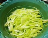 Foto langkah ke 1 dari resep Tumis Labu Siam.