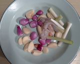 Foto langkah ke 1 dari resep Bumbu Dasar Nasi Goreng.