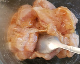 Foto del paso 2 de la receta: Pechuga de pollo con papas horneadas