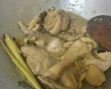 Foto langkah ke 6 dari resep Ayam ungkep lengkoas.