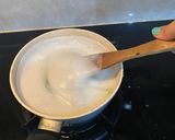 Foto langkah ke 2 dari resep Bubur sumsum super lembut dan praktis.