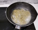 รูปขั้นตอนการทำที่ 2 ของ บะหมี่ผักลูกชิ้นอกไก่ น้ำซุปมิโสะ