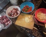 Foto del paso 1 de la receta: Arroz, patatas y chorizos.