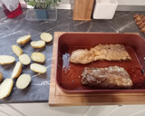 Foto del paso 8 de la receta: Costilla de cerdo al horno con guarnición de patatas