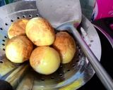 Foto langkah ke 2 dari resep Telur Bumbu Bali Simple.