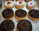 Foto langkah ke 10 dari resep Donut Susu.
