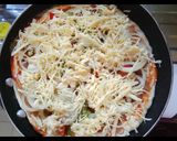 Foto langkah ke 9 dari resep Pizza Teflon empuk dan kriuk pinggiran #BikinRamadanBerkesan.