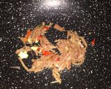Foto langkah ke 2 dari resep Lumpia Indomie.