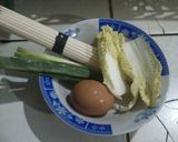 Foto langkah ke 1 dari resep Sup Udon Sederhana.