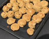 A picture of step 2 of Mixed fish rolls.