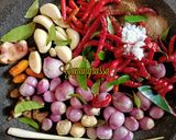 Foto langkah ke 3 dari resep 83. AYAM BUMBU HITAM KHAS MADURA RESEP TURUN-TEMURUN.