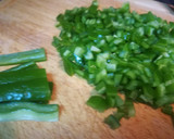 Foto del paso 3 de la receta: Guiso de mollejas con patata al vino blanco