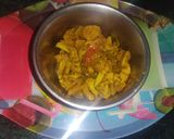 A picture of step 5 of Aloo gobhi.