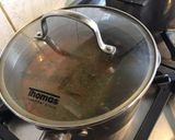 Une image de l'étape 6 de Bouillon maison de gambas sauvages à l aneth ail et citron.