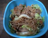 รูปขั้นตอนการทำที่ 4 ของ ผัดเส้นบุกสาหร่าย,หมูสไลด์,กะหล่ำปลี - คีโต
