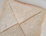Foto langkah ke 2 dari resep Simple Cinnamon Toast Bread.