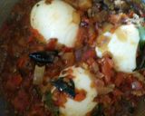 A picture of step 5 of Egg pulsu (egg gravy).