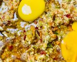 Foto del paso 5 de la receta: REVUELTO DE VEGETALES DE ESTACIÓN (TIPO TORTILLA)🧅🫑🥒🫑🍅