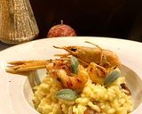 Foto del passaggio 3 della ricetta “Risottino agli scampi, lardo di colonnata e salvia fritta”