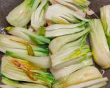 Foto del passaggio 2 della ricetta Pak Choi Piccante in Padella