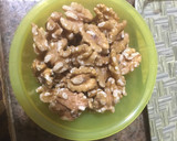 વોલનટ હલવો (Walnut Halwa Recipe In Gujarati) રેસીપી સ્ટેપ1ફોટો