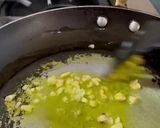 Foto del paso 3 de la receta: *Pescado cazón crujiente con arroz chipotleado y ensalada cremosa con limón*