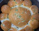 A picture of step 7 of Cheesy garlic buns.