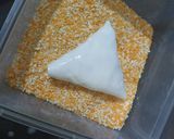 Foto langkah ke 5 dari resep Risol Mayo Segitiga.