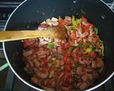 A picture of step 2 of Sausage veggie sauce.
