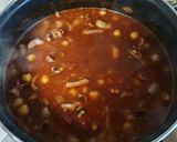 Foto del paso 2 de la receta: Garbanzos con calamares (o pota) con tomate
