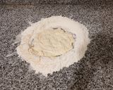 Foto del paso 2 de la receta: Empanadas de choclo y salsa blanca 🌽