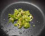 A picture of step 3 of Green chilli Thecha.