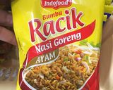 Foto langkah ke 1 dari resep 39. Nasi Goreng Bumbu Racik Sambal Terasi.