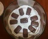 A picture of step 7 of Layered Miracle Dessert.