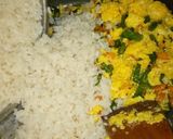 A picture of step 5 of White fried rice and shredded sauce.