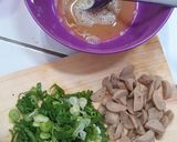 Foto langkah ke 1 dari resep Martabak Telor Rumahan isi Bakso.