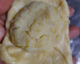 Foto langkah ke 8 dari resep Bakpia Basah Kacang Hijau (Panggang di Teflon).