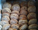 Foto del passaggio 8 della ricetta Biscotti con granella di mandorle