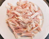 Foto del paso 1 de la receta: Coca de Cebolla caramelizada, Bacon y Papada ibérica