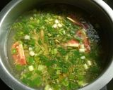 Foto langkah ke 4 dari resep Soto Ayam Kuah Bening.